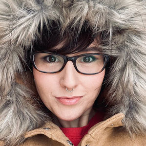 Meet your Posher, Lacy